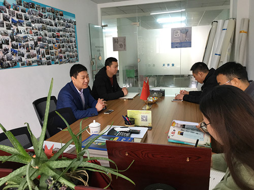 热烈欢迎《防水与施工》杂志主编徐海鹰 莅临我司参观指导工作！
